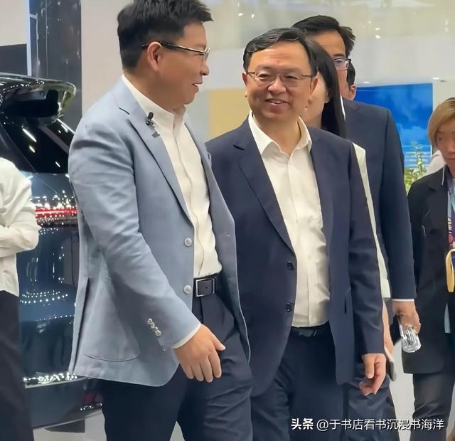 球探体育即时比分比分-王传福打卡问界展台 余承东亲自讲解：中国车企从竞争走向竞合